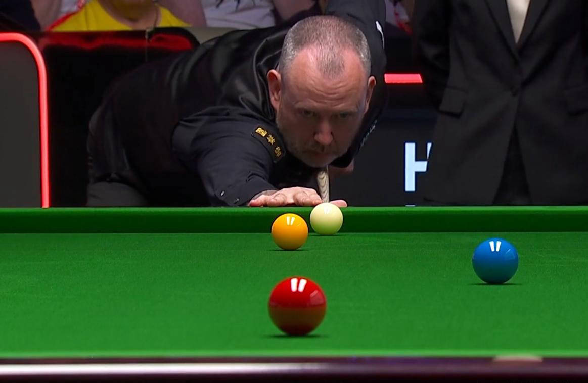 成功晋级, 比赛中, 与琼斯愉快 成功晋级, 比赛中, 与琼斯愉快